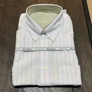 New in package. Brooks Brothers Men’s Button Down Dress Shirt 17/35